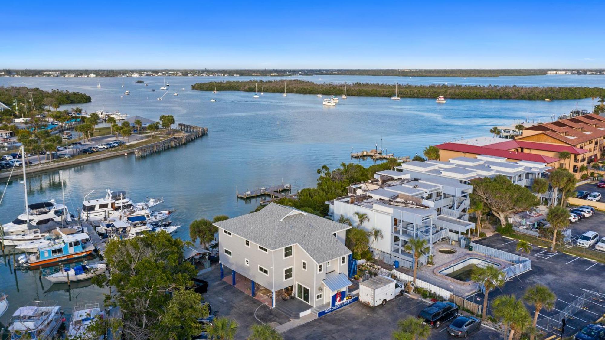 Chadwick Cove Marina Aparthotel แองเกิลวูด ภายนอก รูปภาพ