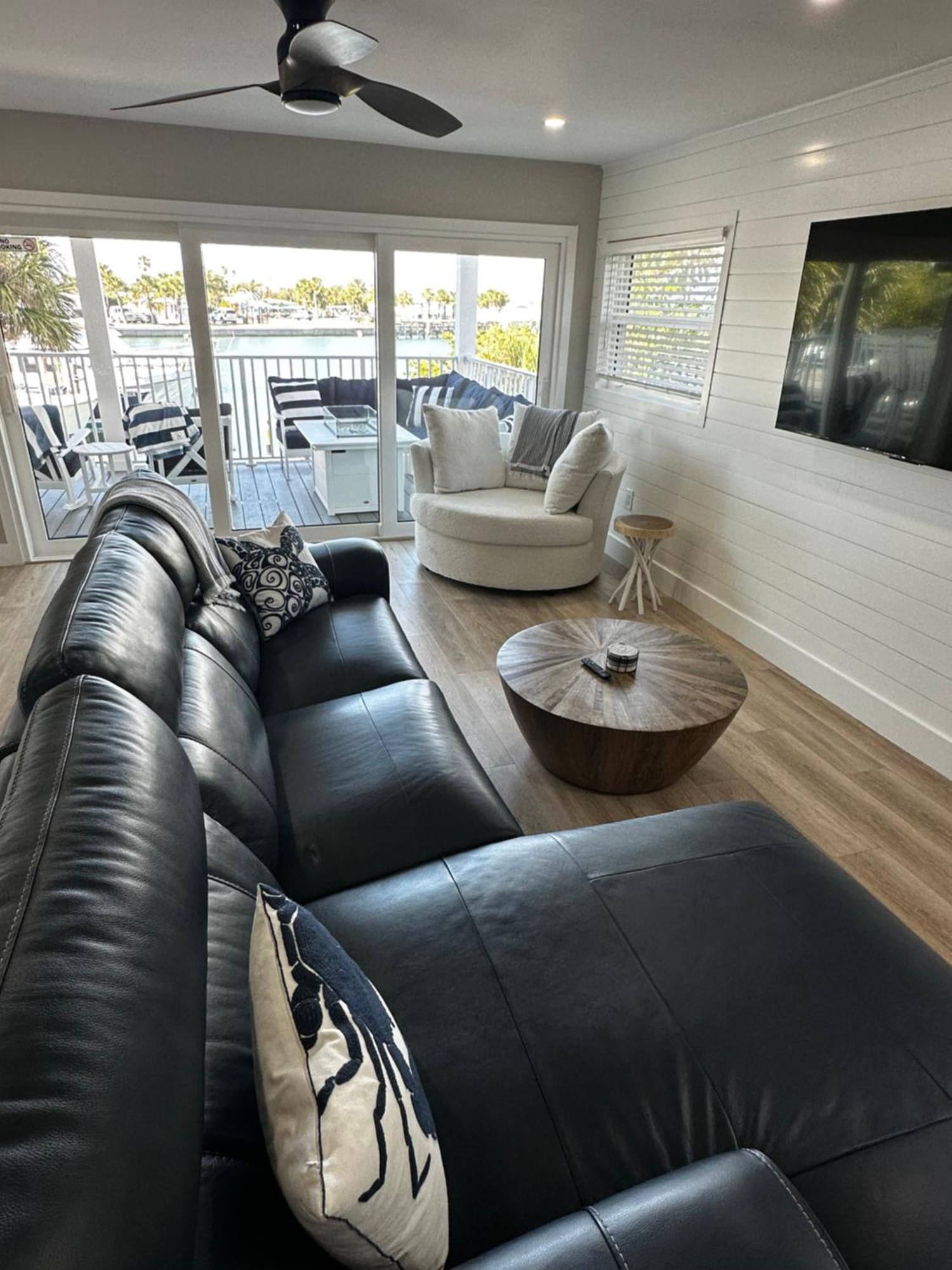 Chadwick Cove Marina Aparthotel แองเกิลวูด ภายนอก รูปภาพ